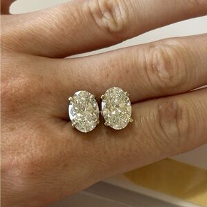 STUNNING 18k 6.08 Total carat weight lab grown oval diamond studs